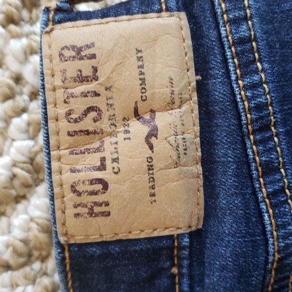 Hollister Shorts Denim Dark-Wash Cuffed Low-Rise Sz 3 W26 - Picture 8 of 9